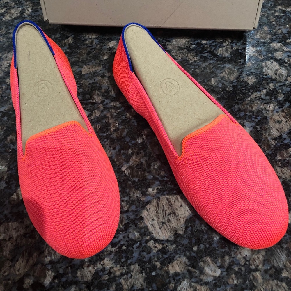 BNIB Rothy’s kids Flamingo loafers